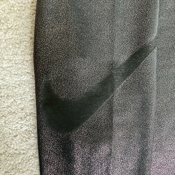 NWT Nike PRO DRI-FIT Metallic Rose size S - Picture 2 of 3